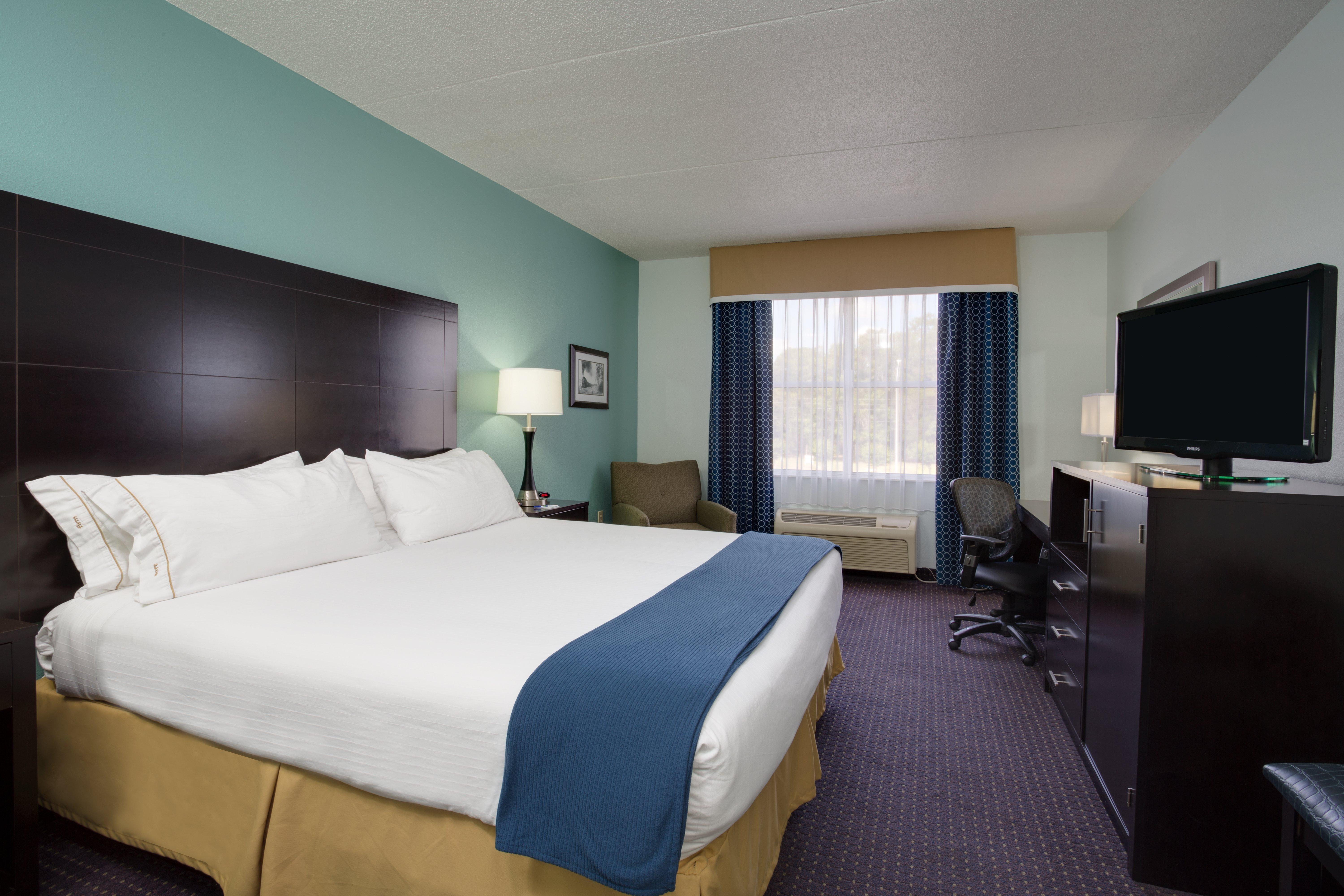 Holiday Inn Express & Suites Plant City By Ihg Exterior photo