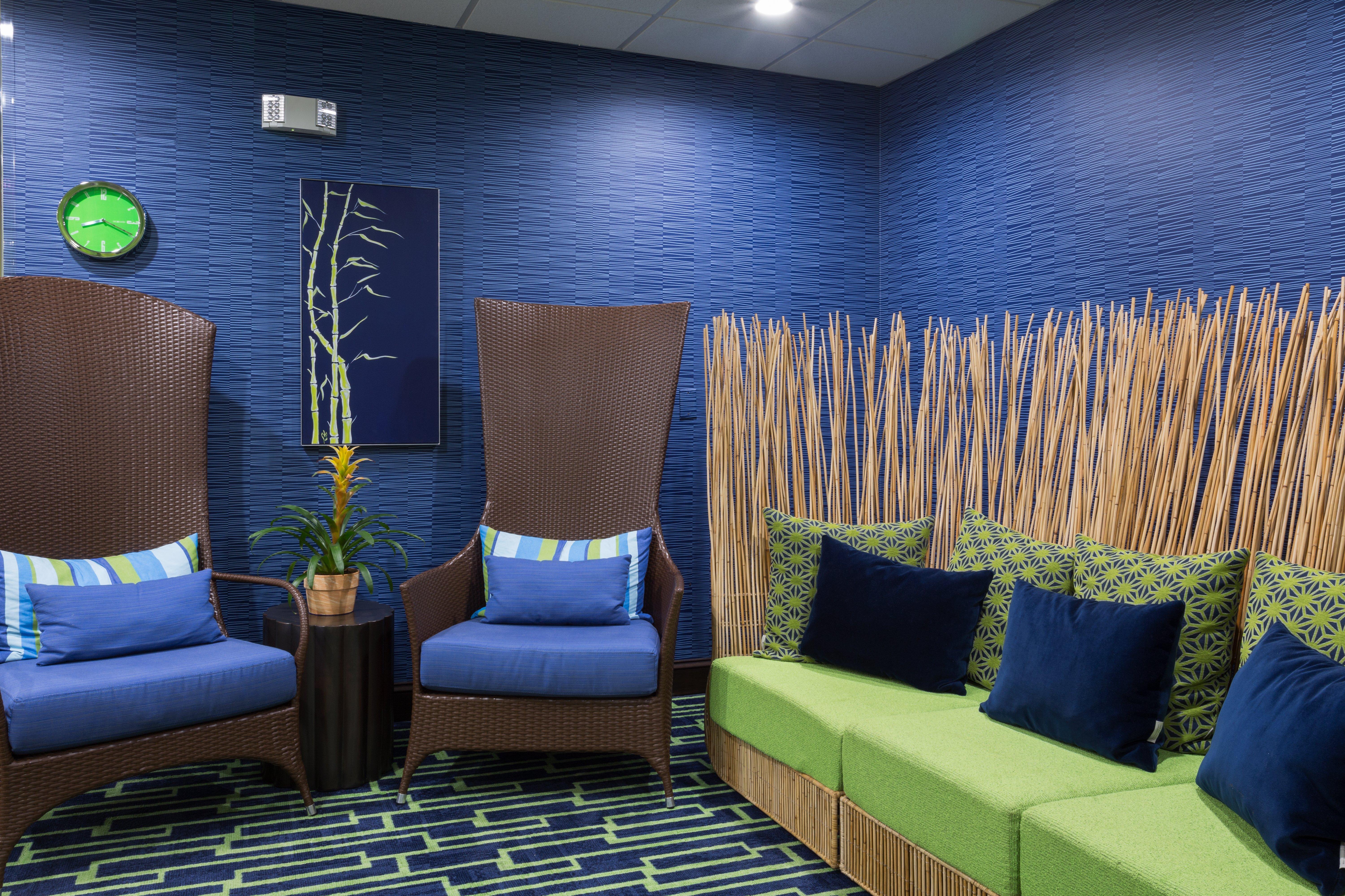 Holiday Inn Express & Suites Plant City By Ihg Exterior photo